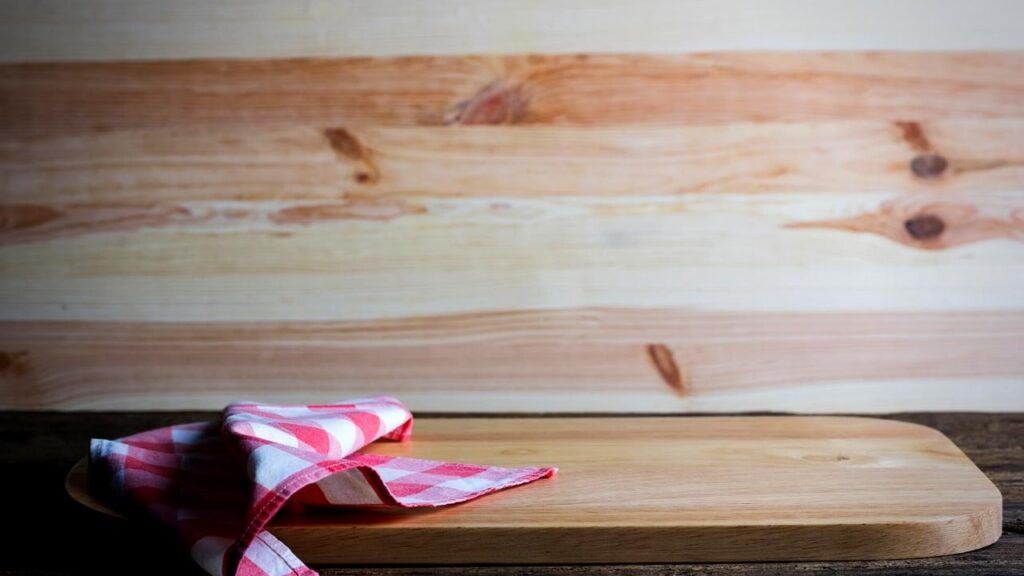 napkin on chopping board